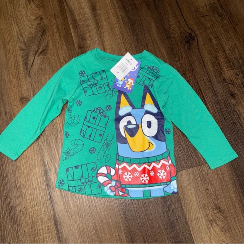 NWT Kids Bluey Christmas Holiday Long Sleeve T-shirt